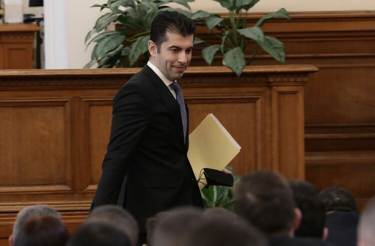 За руските газ и петрол засега няма да има санкции, заяви премиерът Кирил Петков