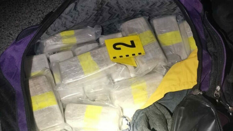 Задържаха двама с 51 кг хероин в Пловдив