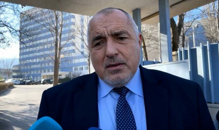 Задържаха Бойко Борисов, обискират дома му