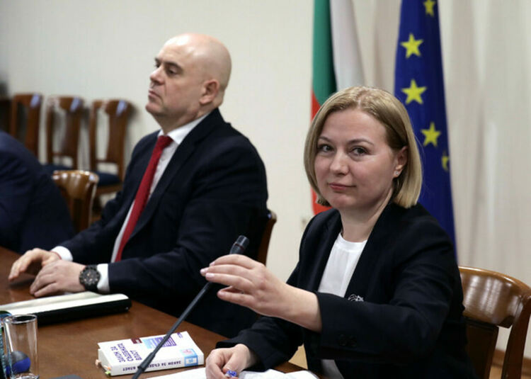 Главният прокурор Иван Гешев официално прие документите по предложението за предсрочното му освобождаване