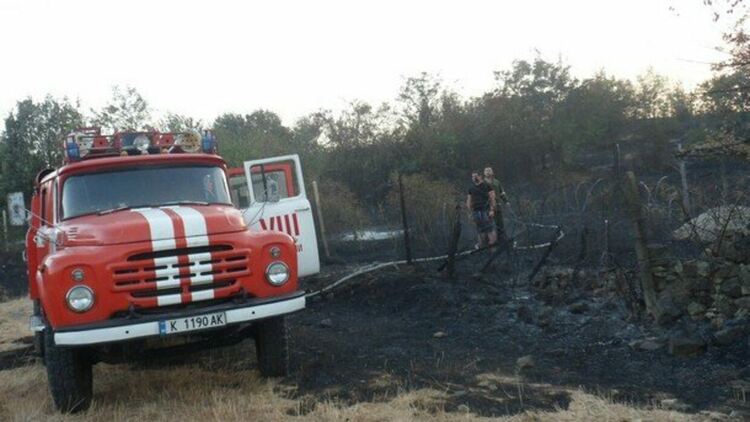 54 огнеборци на крак ,къща изгоря в Подкова