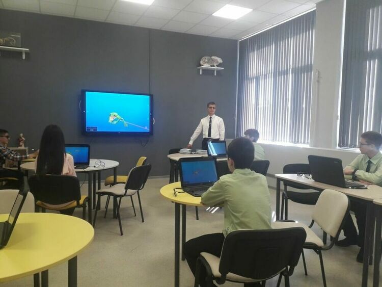 Безплатна електронна образователна платформа за ученици, учители и родители - от следващата учебна година 