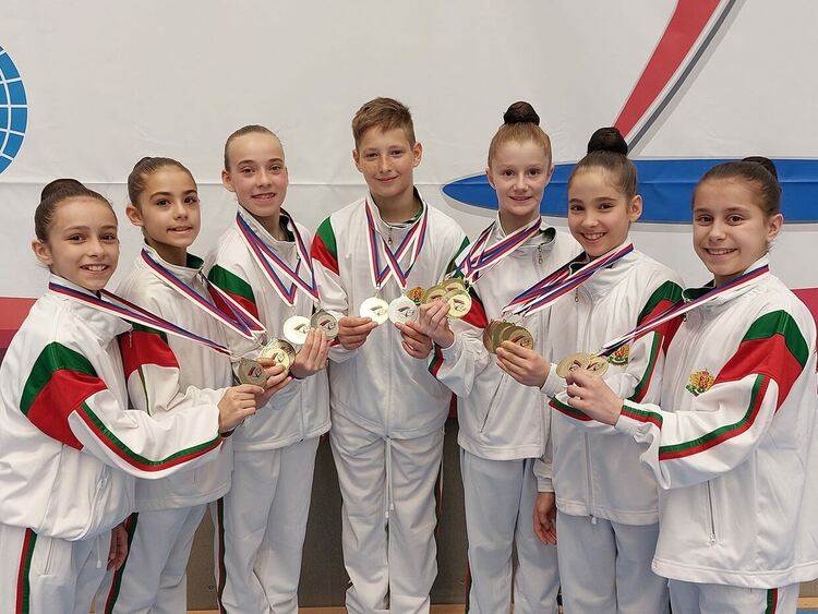 Силно представяне на „Мега спорт“ в открития турнир по спортна аеробика в Чехия