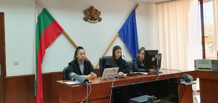 Ученици от Свиленград участваха в симулативен съдебен процес за наркотици 