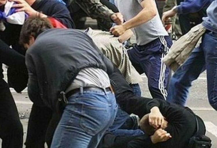 Задържаха двама за побой в Кърджали