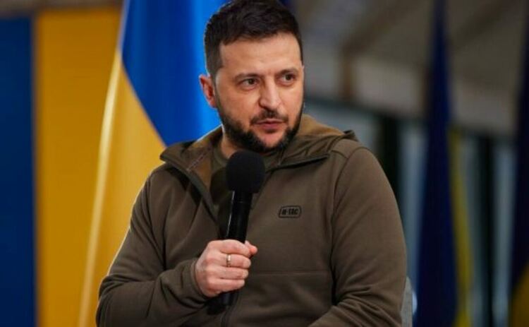 Зеленски с брифинг в метрото: Ако имаме достатъчно оръжие, ще си върнем окупираните територии