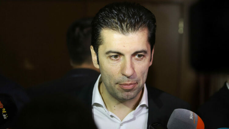 Българска делегация начело с премиера Петков заминава за Киев