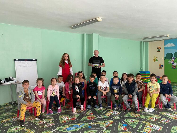 Безплатни очни прегледи за 160 деца в община Момчилград