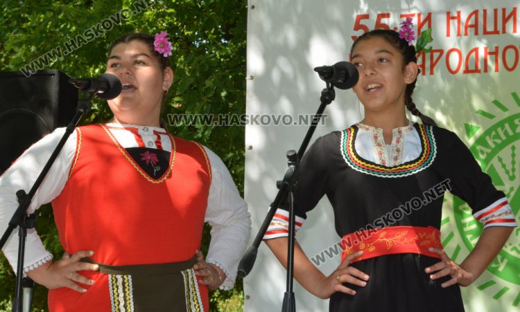 Съборът „Китна Тракия“ с участието на „Чинари“, кът за спомени и етно базар