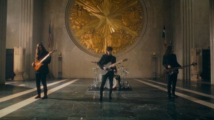 "Playing God" - божествените китари на Polyphia