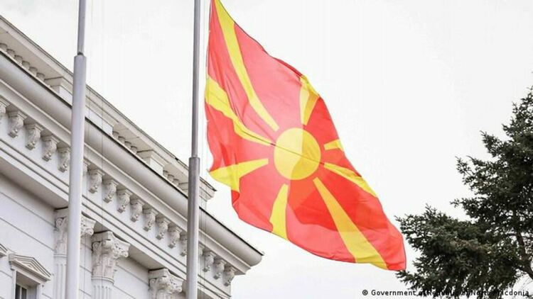 Размяна на обвинения, свързани с България, между основните политически партии в Северна Македония