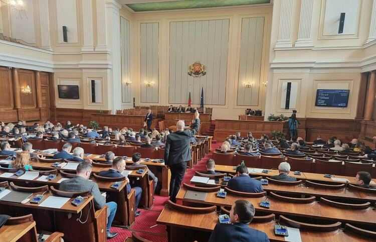 Напрежение в парламента след въпрос на „Възраждане“ за авария в АЕЦ „Козлодуй“