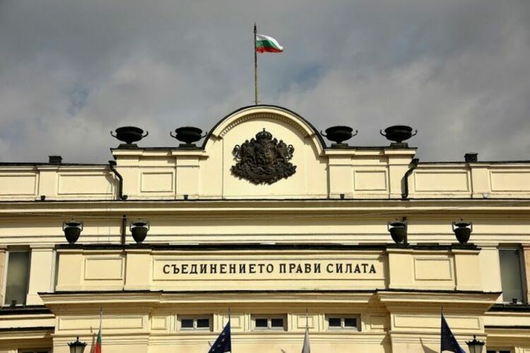 МС внесе в парламента актуализацията на държавния бюджет, на НЗОК и на ДОО