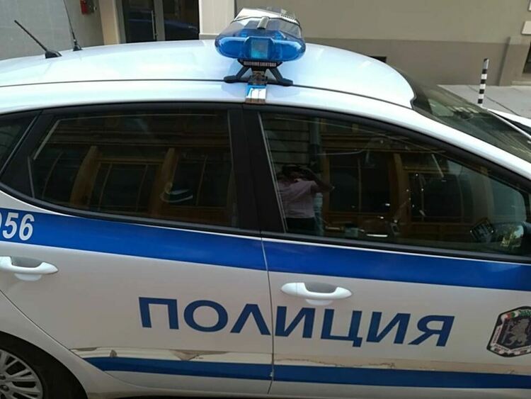 Полицията в Русе на крак заради сигнал за заровени химически вещества