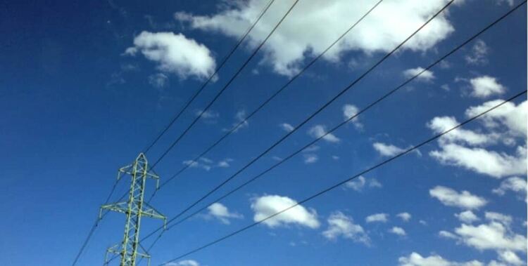Тестови изпитания със захранване с напрежение 400 kV