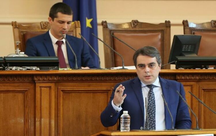 Асен Василев към ГЕРБ: Да го духат бедните - това е вашата икономическа философия