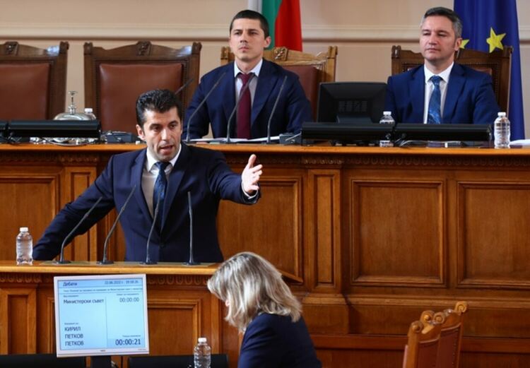 Световните агенции за падането на българското правителство