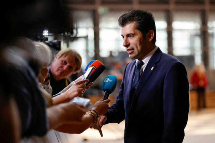 Кирил Петков индиректно призна, че пращаме оръжие на Украйна