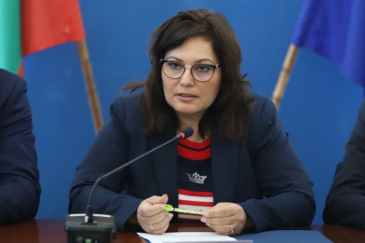 Министър Сербезова: Дигитализацията ще извади здравеопазването "на светло"