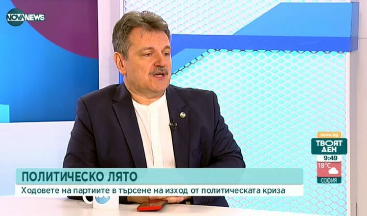 Симидчиев: Задължителни маски в здравните заведения и градския транспорт