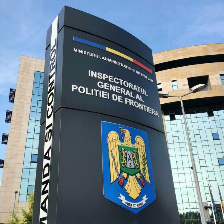 Африкански и азиатски мигранти открити в румънски и български камиони на унгарската граница