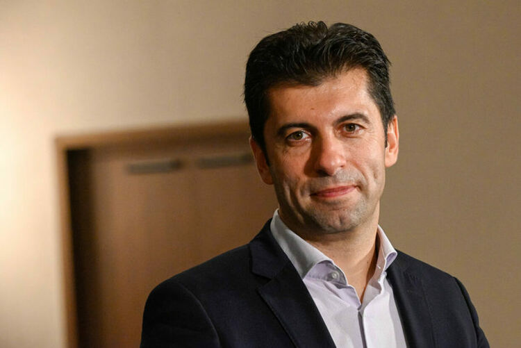 Кирил Петков заминава на посещение в Азербайджан