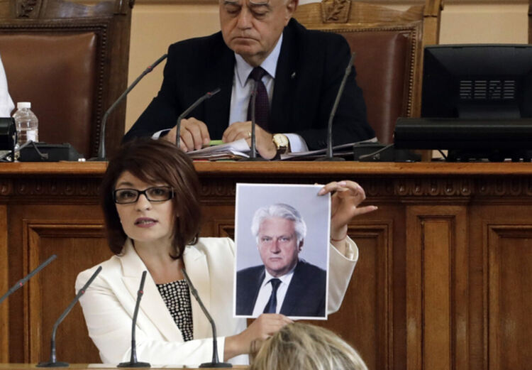 Дебат за менталната пригодност на Бойко Рашков в парламента