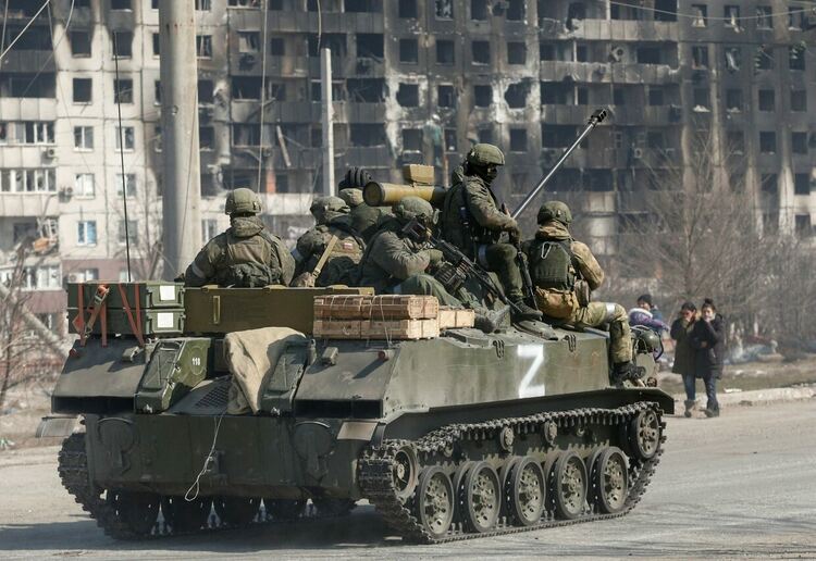Amnesty International: Украйна разполага оръжие в жилищни райони, Русия използва забранени боеприпаси