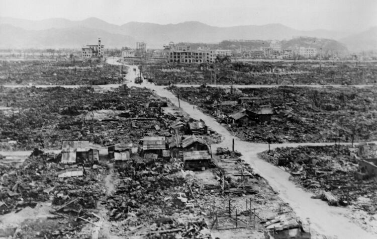 Кметът на Нагасаки 77 години след трагедията: Ядрените оръжия са реална и актуална заплаха