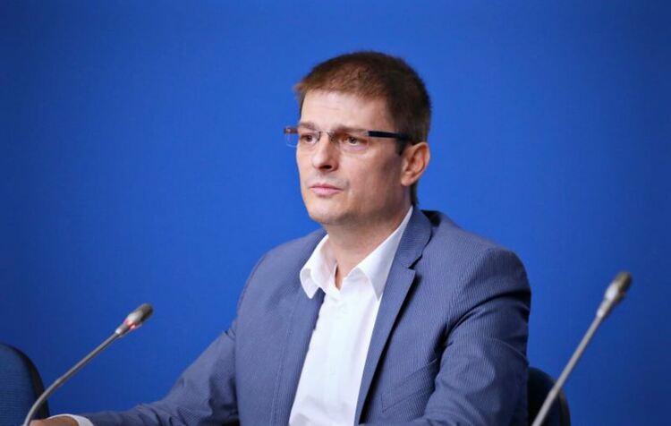 Скандалът Кинтекс: За два дни източиха 800 000 лева в офшорка в Дубай