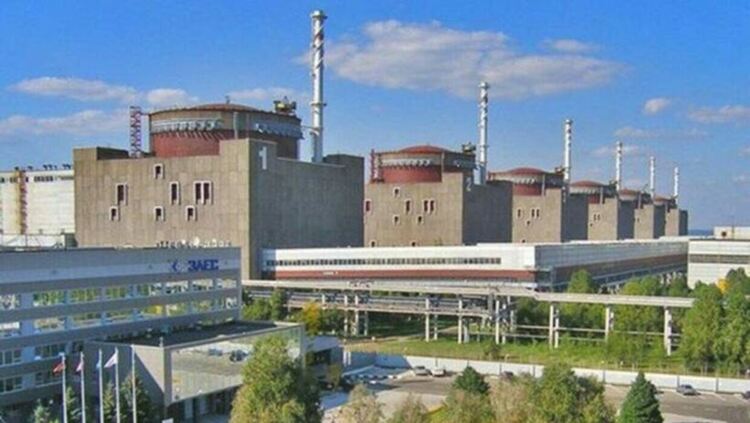 Запорожката АЕЦ отново е свързана с мрежата, съобщи украинската компания оператор
