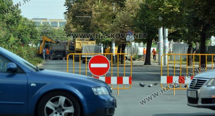 Част от бул. „Раковски“ затворен до неделя следобед за строителство в  Ритейл парка