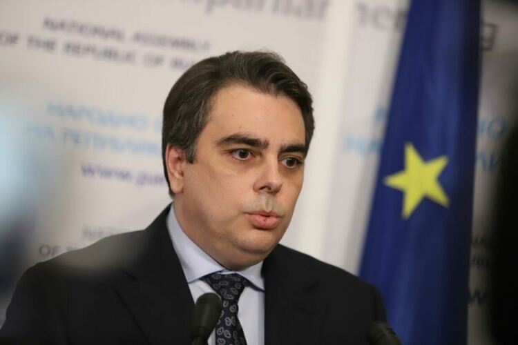Асен Василев: Идеята на служебното правителство да изтегли нов заем е смислена