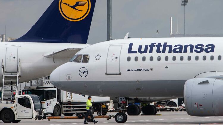 Lufthansa отменя 800 полета заради стачка на пилотите