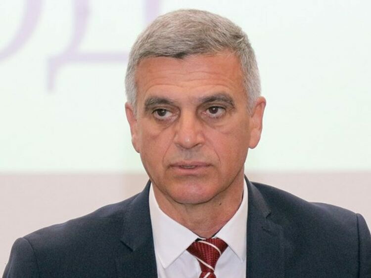 "Защо тръбата е цяла". Янев призна за озадачаващия статус