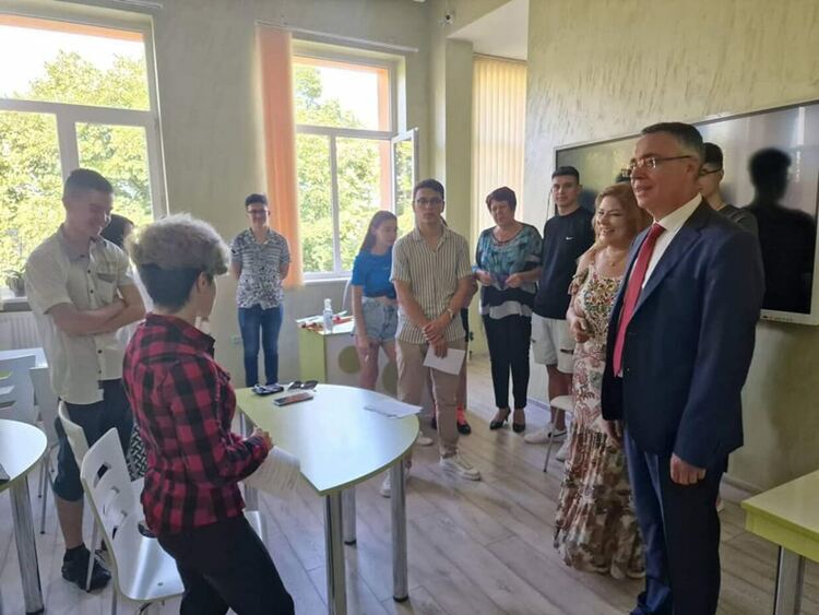 Кметът поздрави йовковци за първия учебен ден, гостува им