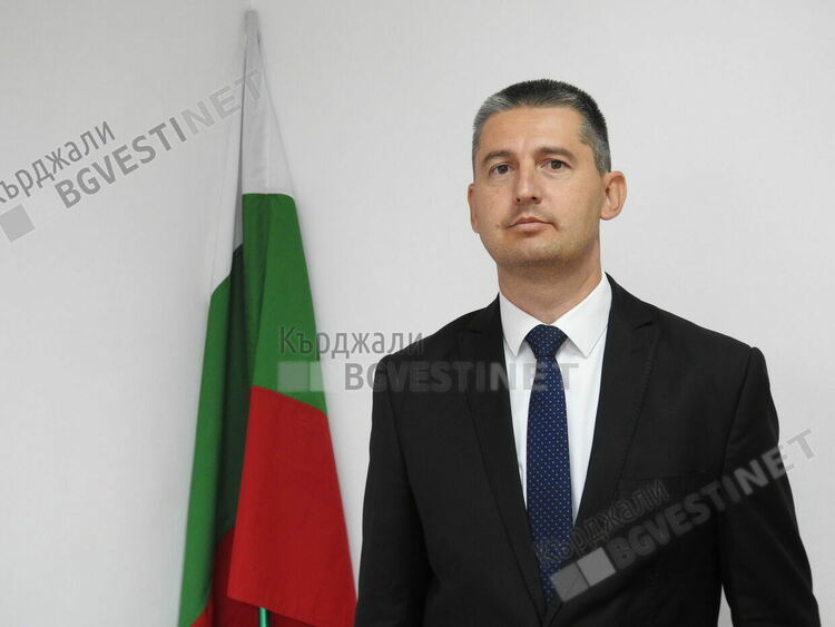 ПП „Възраждане”:Мустафа Карадайъ се държи като феодален господар в Кърджалийско,  обижда технически сътрудник на РИК