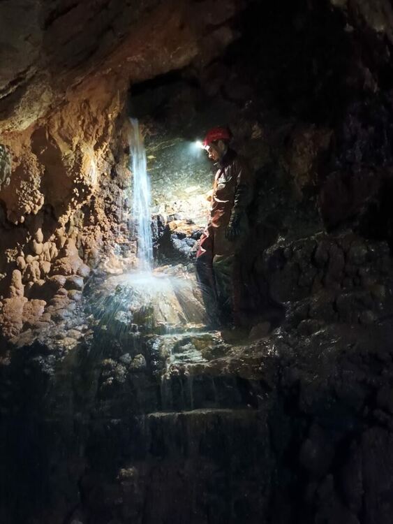 Колкина дупка стана най-дългата пещера в България