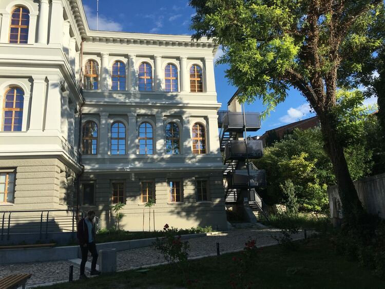Предимно слънчево в сряда