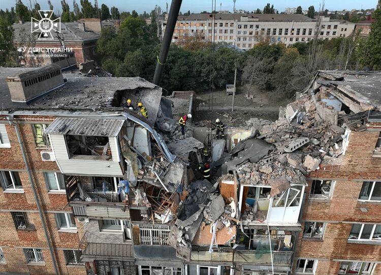 Руснаците опитаха да направят пробив край Херсон с танкове, въздушни удари - по Лвов и Тернопол