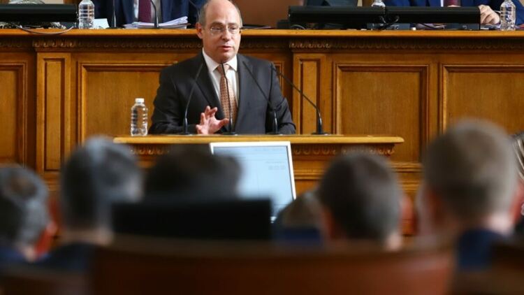 Служебният социален министър: За промени в минималната работна заплата трябва редовно правителство, пенсиите - гарантирани