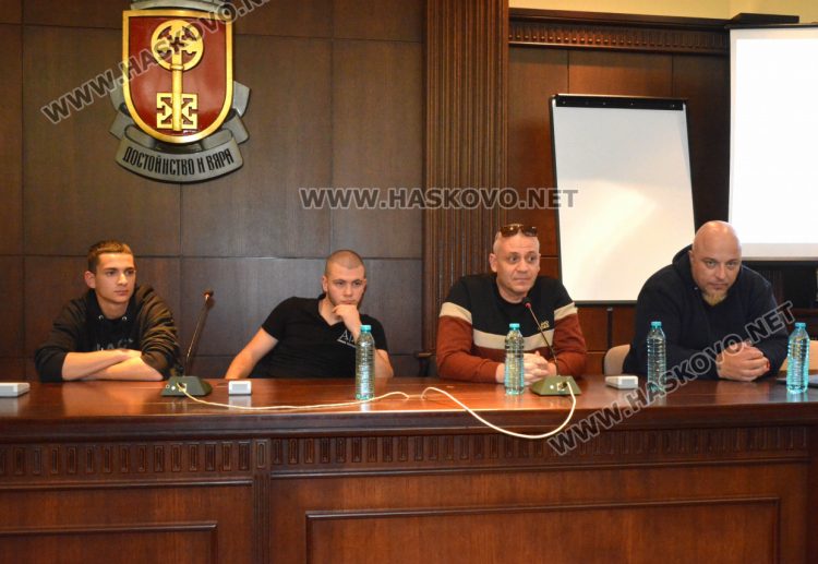 Младежи разказаха пред ученици за зависимостта си към наркотиците 