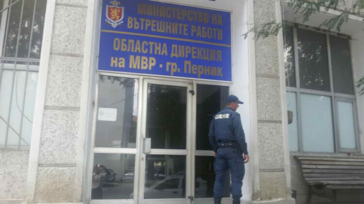 МВР ще работи без да спира до откриването на Александър, каза директорът на областната дирекция в Перник