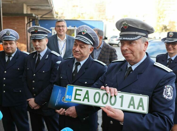 Електромобилите вече ще са със зелени номера