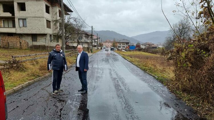 Три улици в село Смилян са с нов асфалт след 40 години