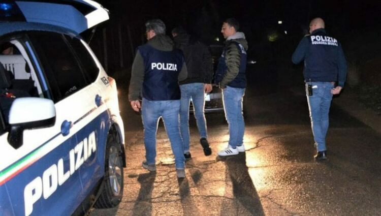Заловиха жена - бос на Ндрангета, 49 мафиоти арестувани в Милано