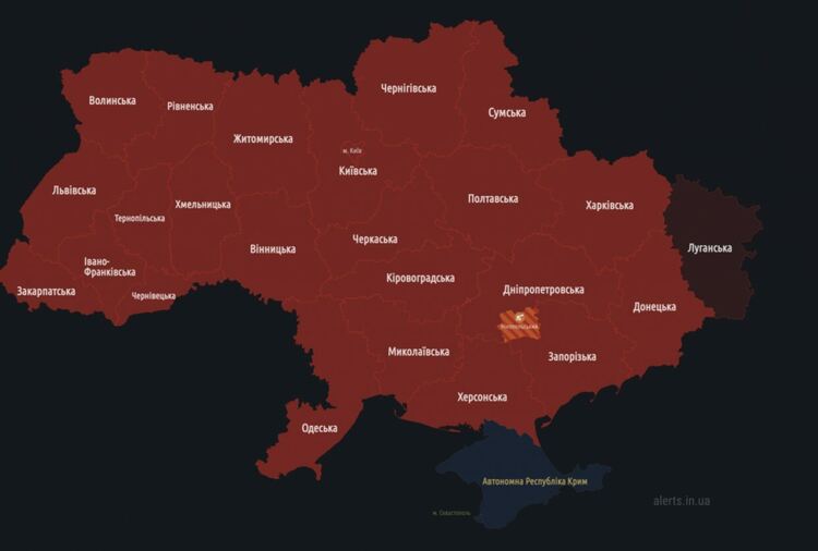 Мащабна въздушна тревога в цяла Украйна в очакване на нов масиран руски удар