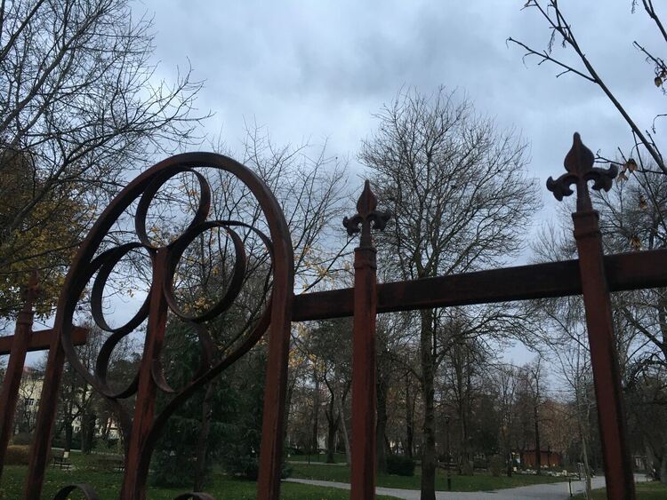 Облачно и малко по-топло