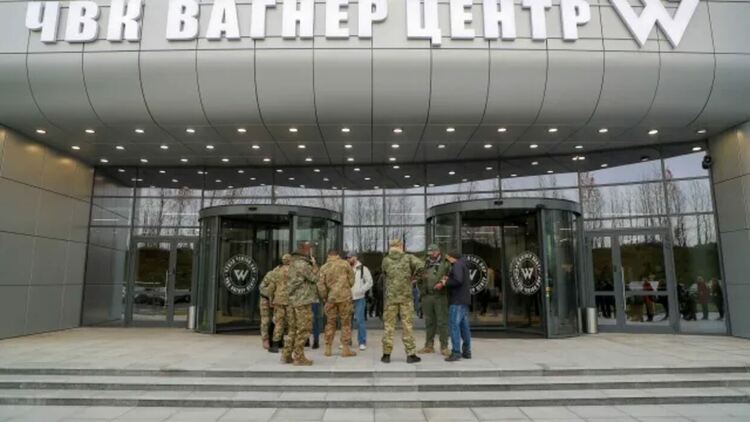 Военната група Вагнер формира център в Сърбия