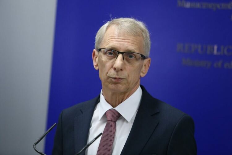 Отворена е вратата за министри от БСП и от „Български възход“, заяви Николай Денков